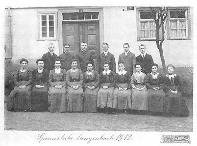 Die Spinnstube in Langenbach im Jahr 1912